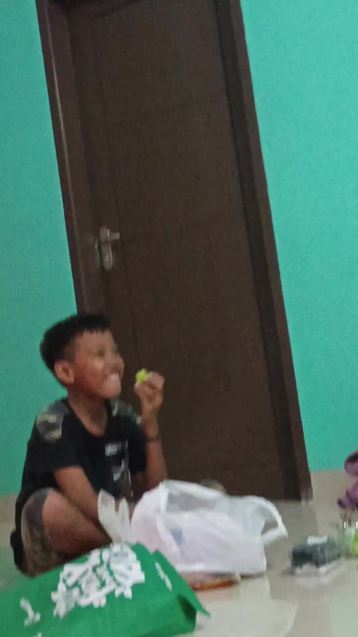 @Nyimas Thecollector
