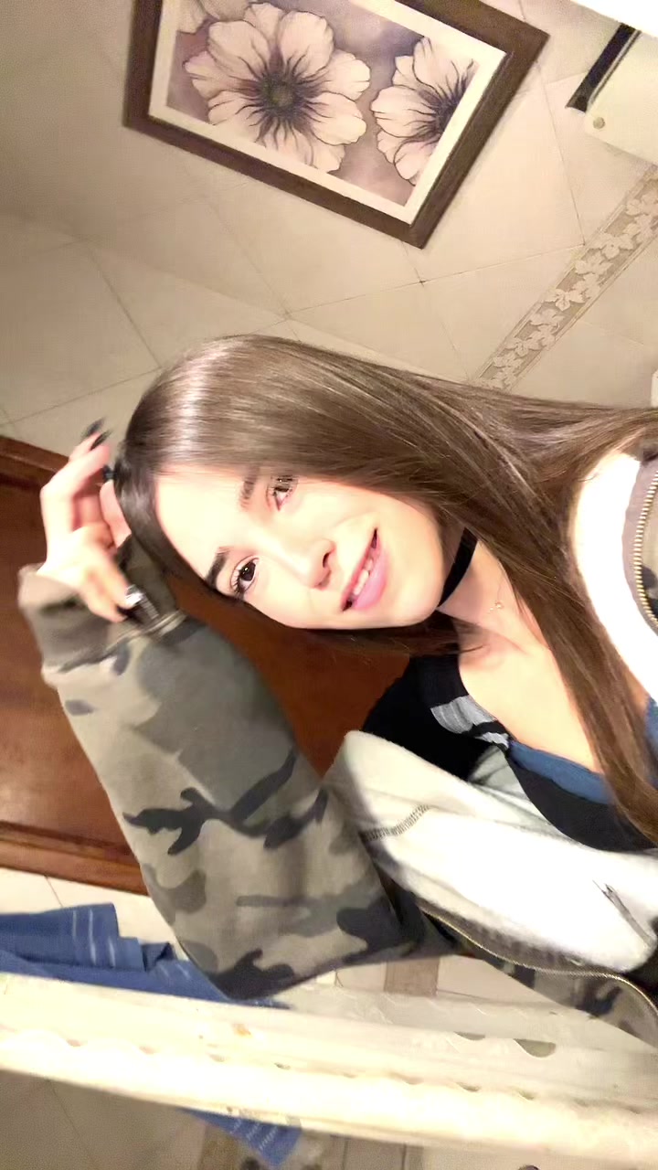 @julie★⭑