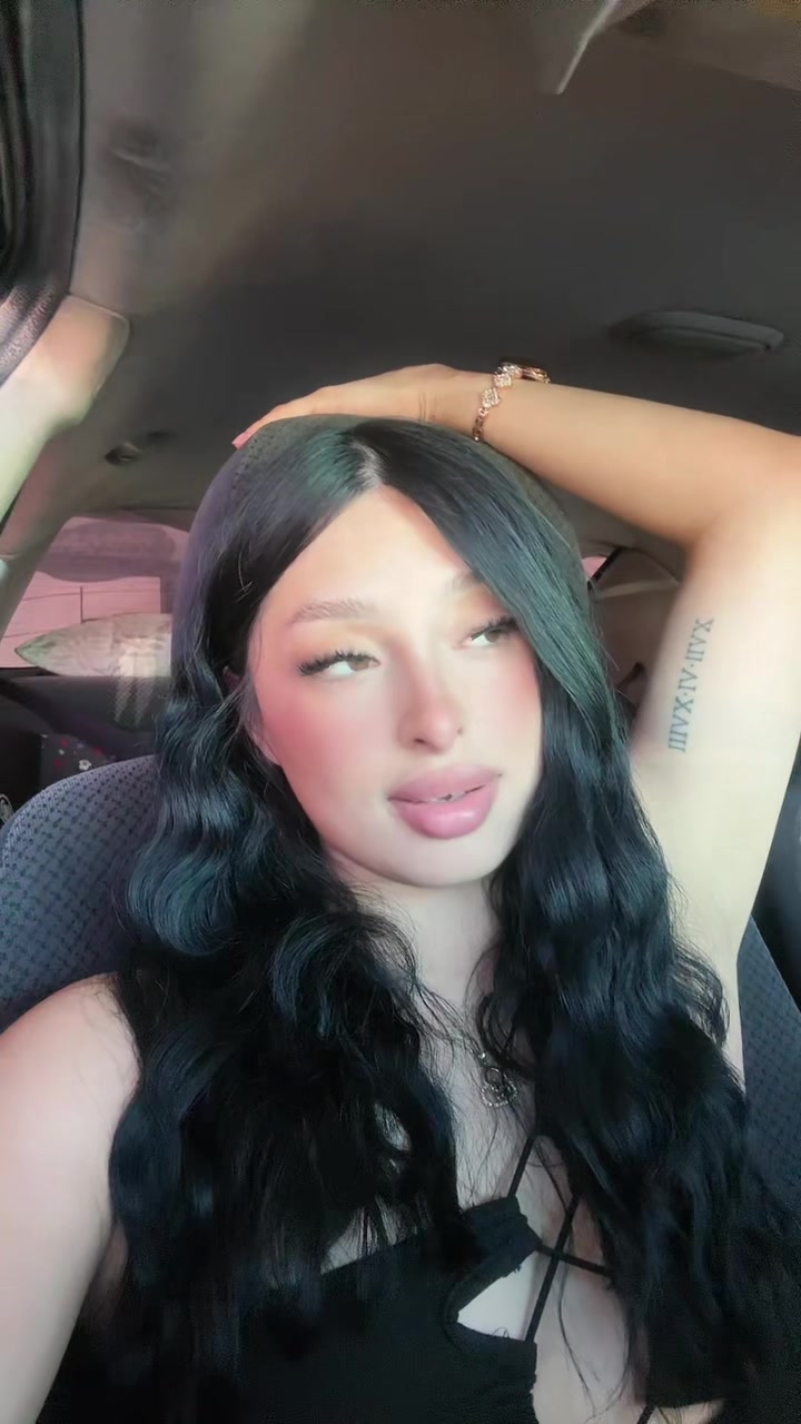 @Itzel Glz👑✨