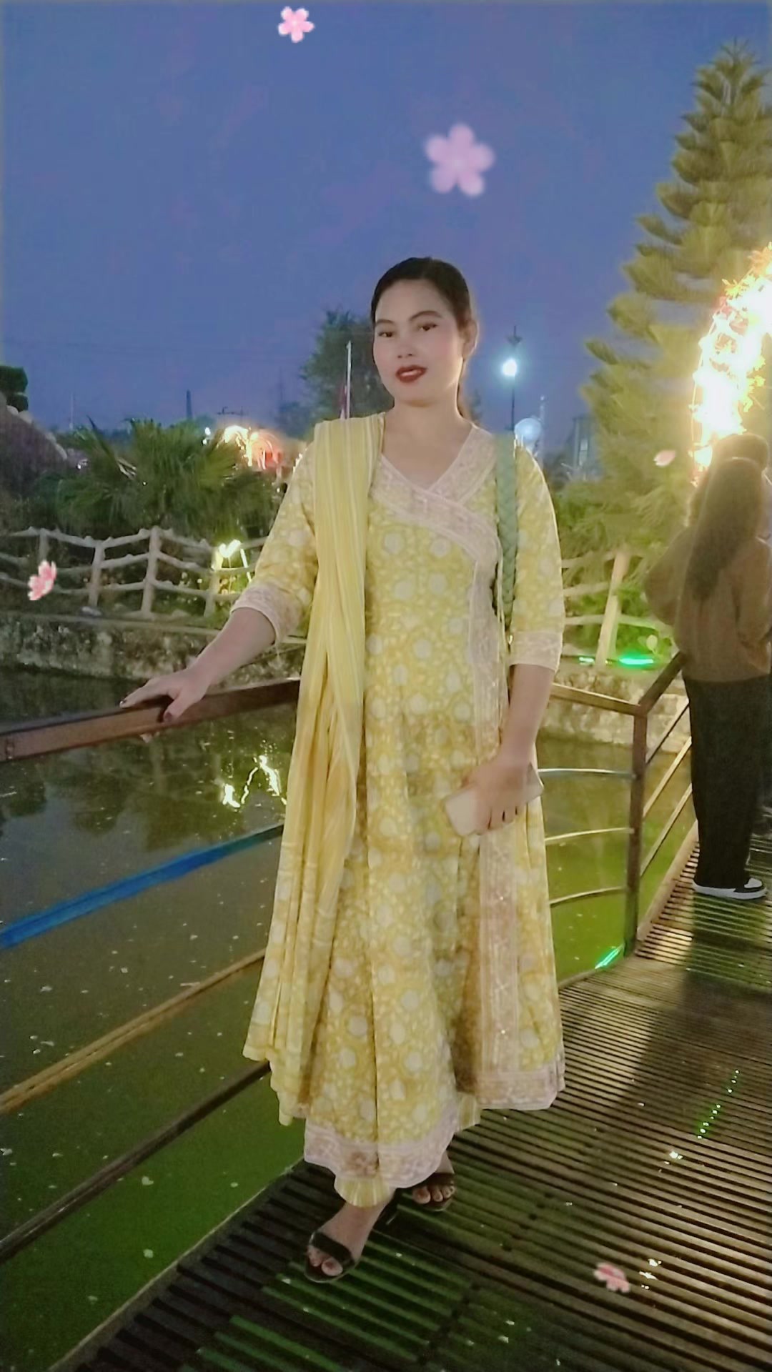 @Rekhachy139