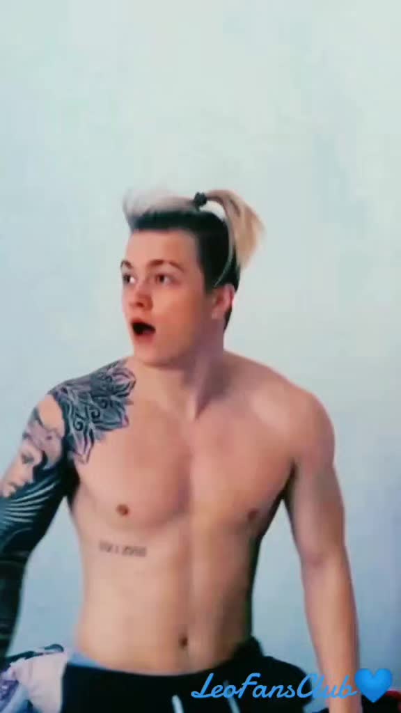 @𝑳𝒆𝒐𝑭𝒂𝒏𝒔𝑪𝒍𝒖𝒃💙