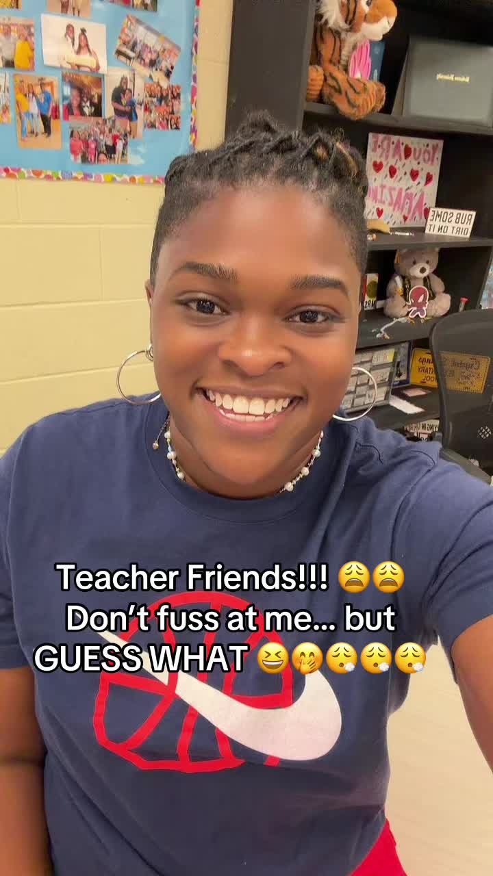 @Mrs. Hood&bull;TEACHER🍎
