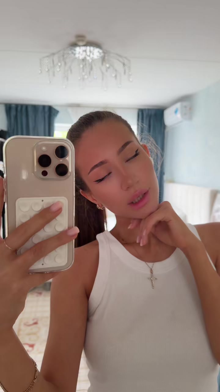 @glosslips