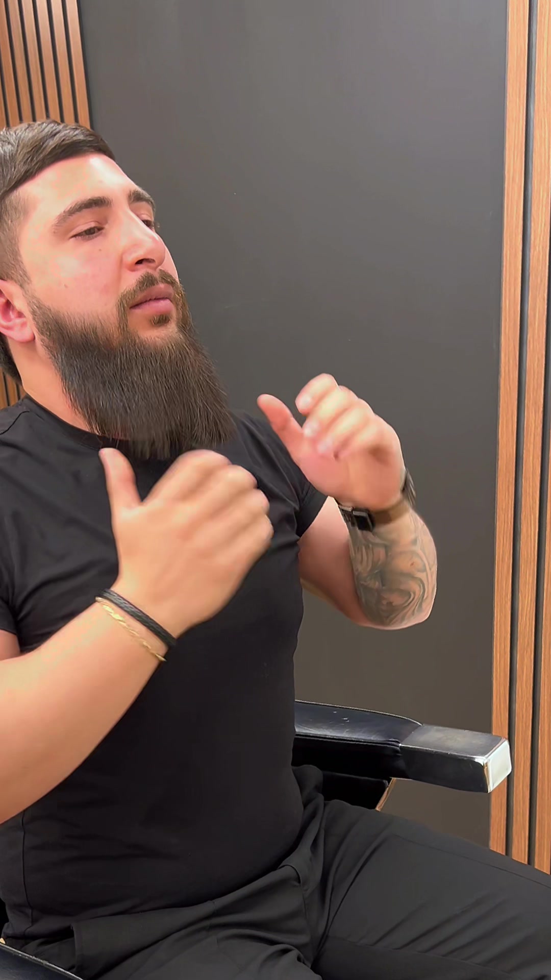 @𝙱𝙰𝚁𝙱𝙴𝚁 𝙻𝙸𝙰 💈