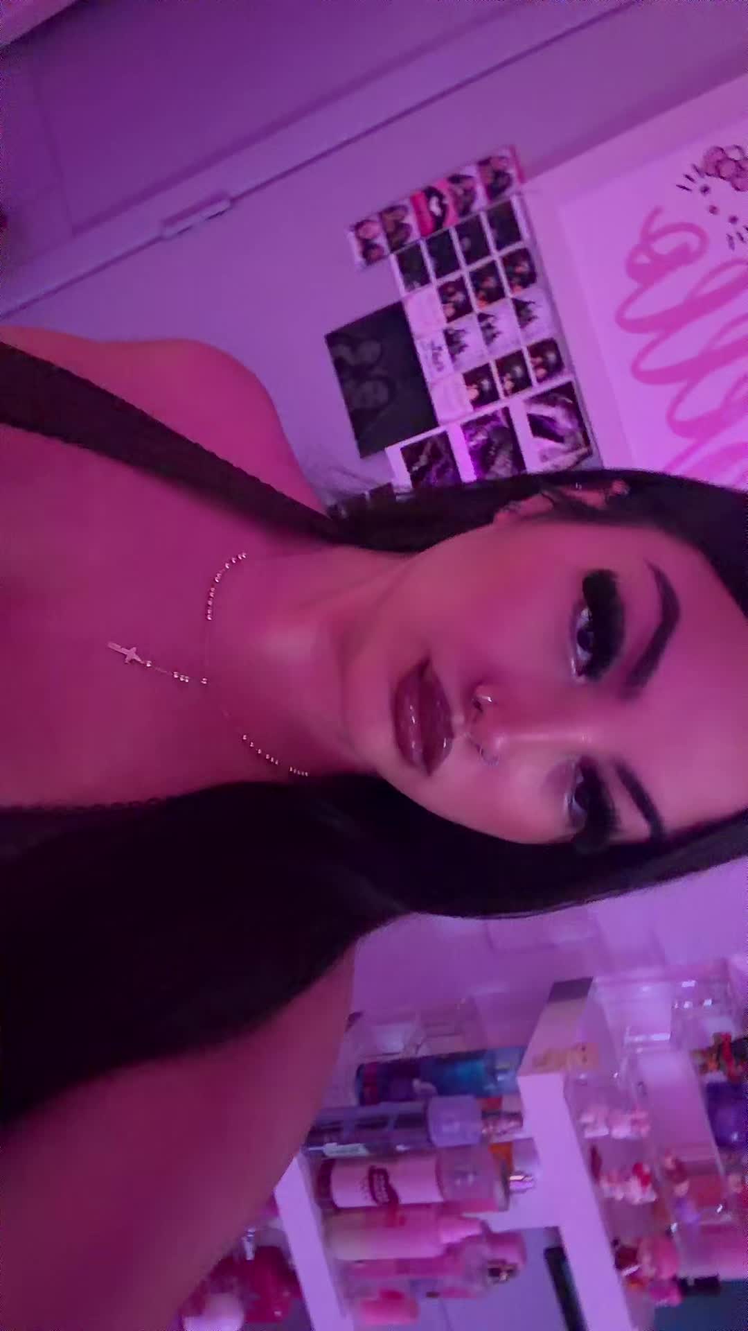 @Prettygirl__cc