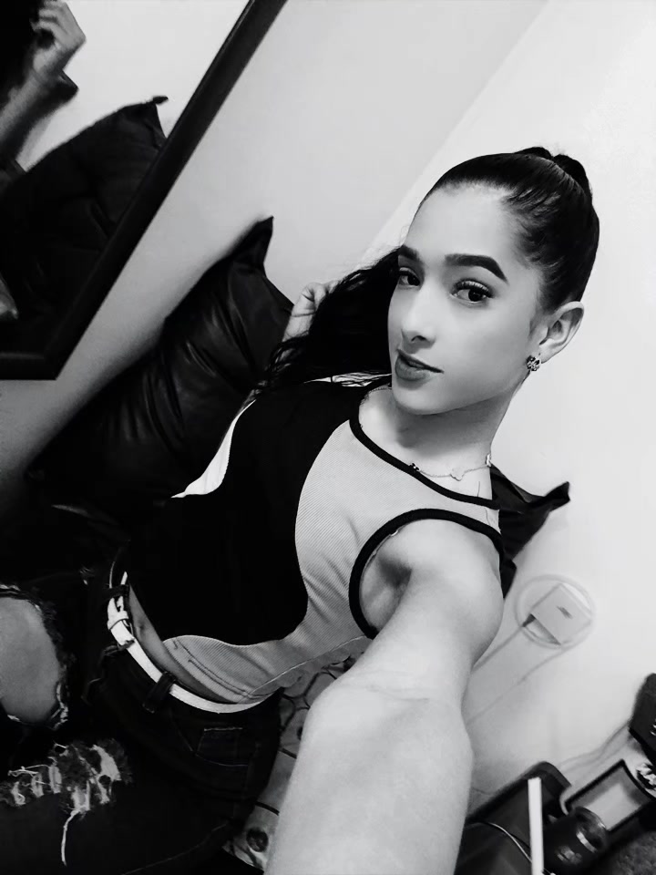 @VALENTINA😍💛
