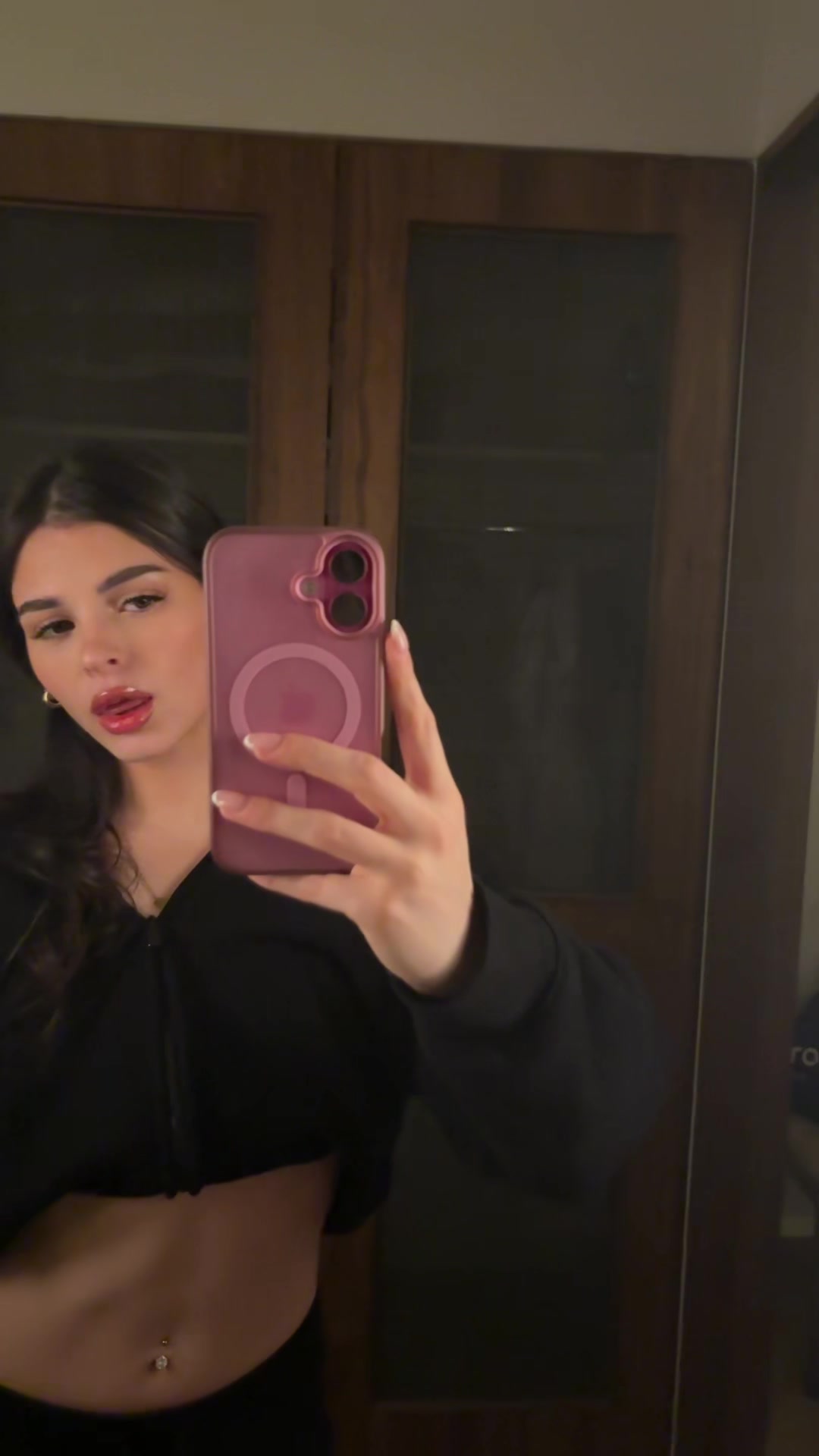 @Ava