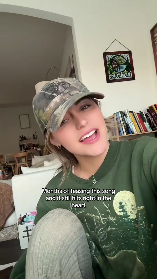 @Kaylinroberson