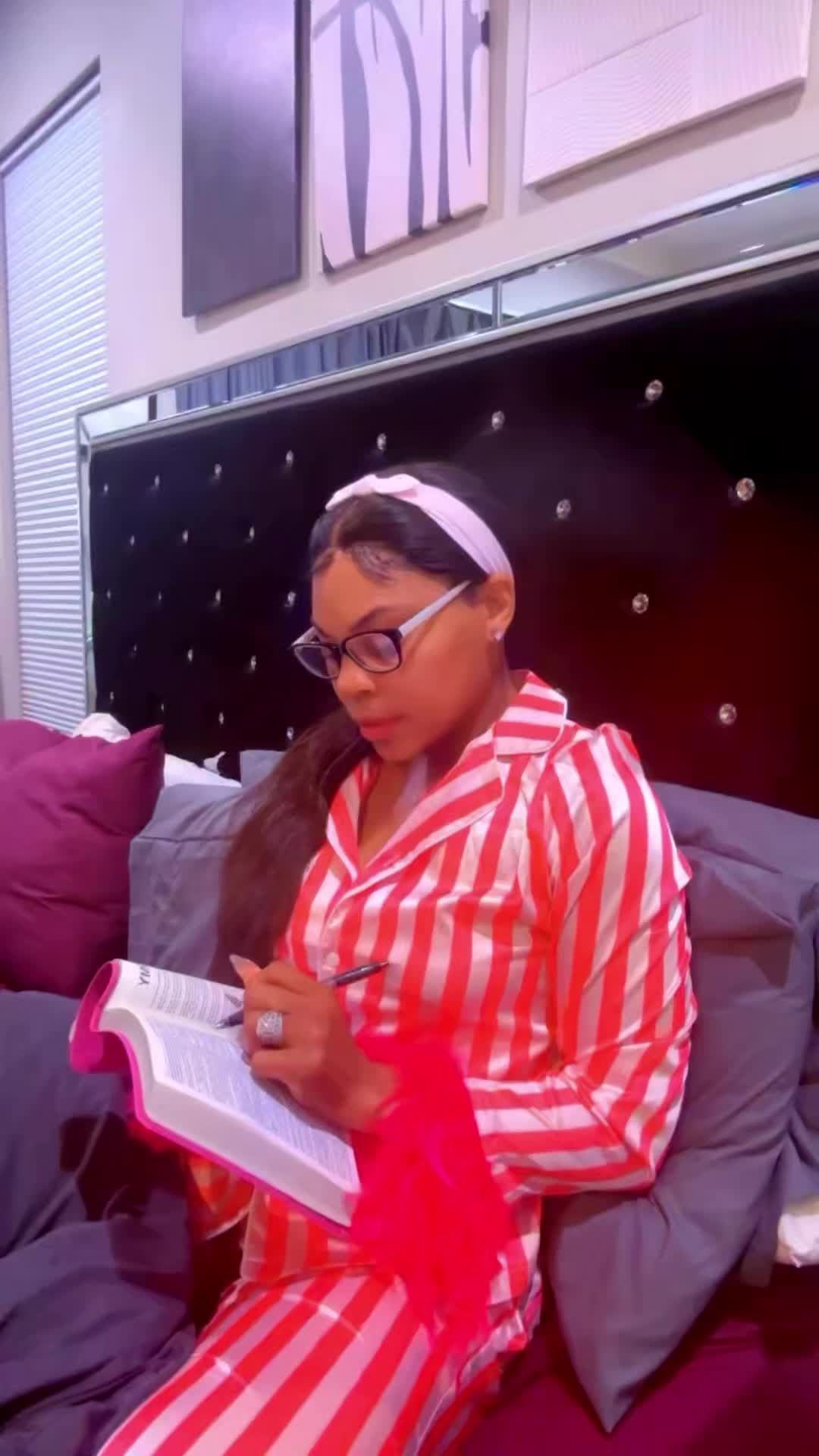 @Gi