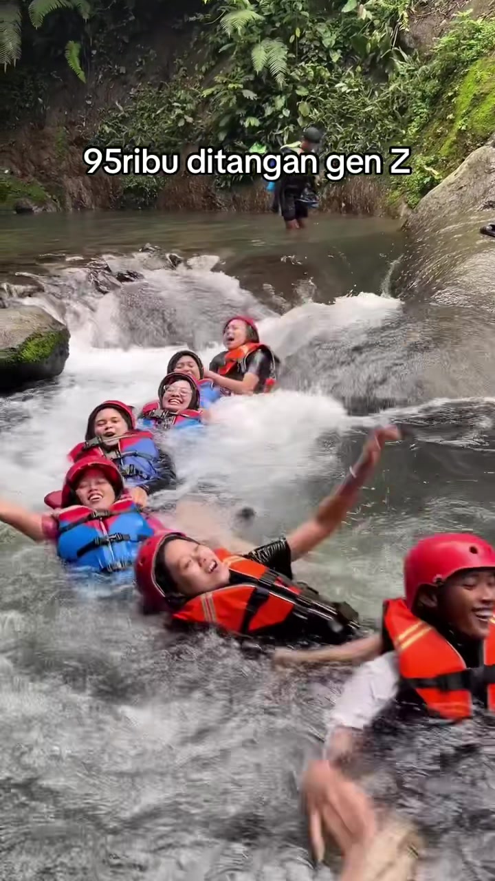 @Curug Naga Treking Bodyrafting