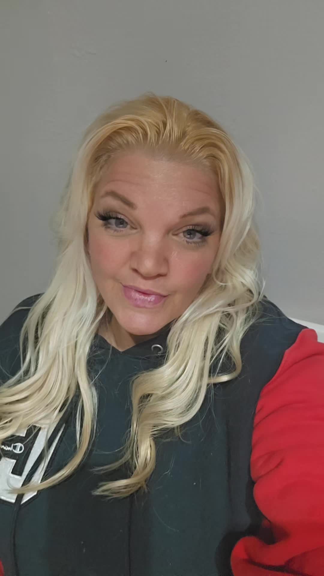 @Lisaschwoegler