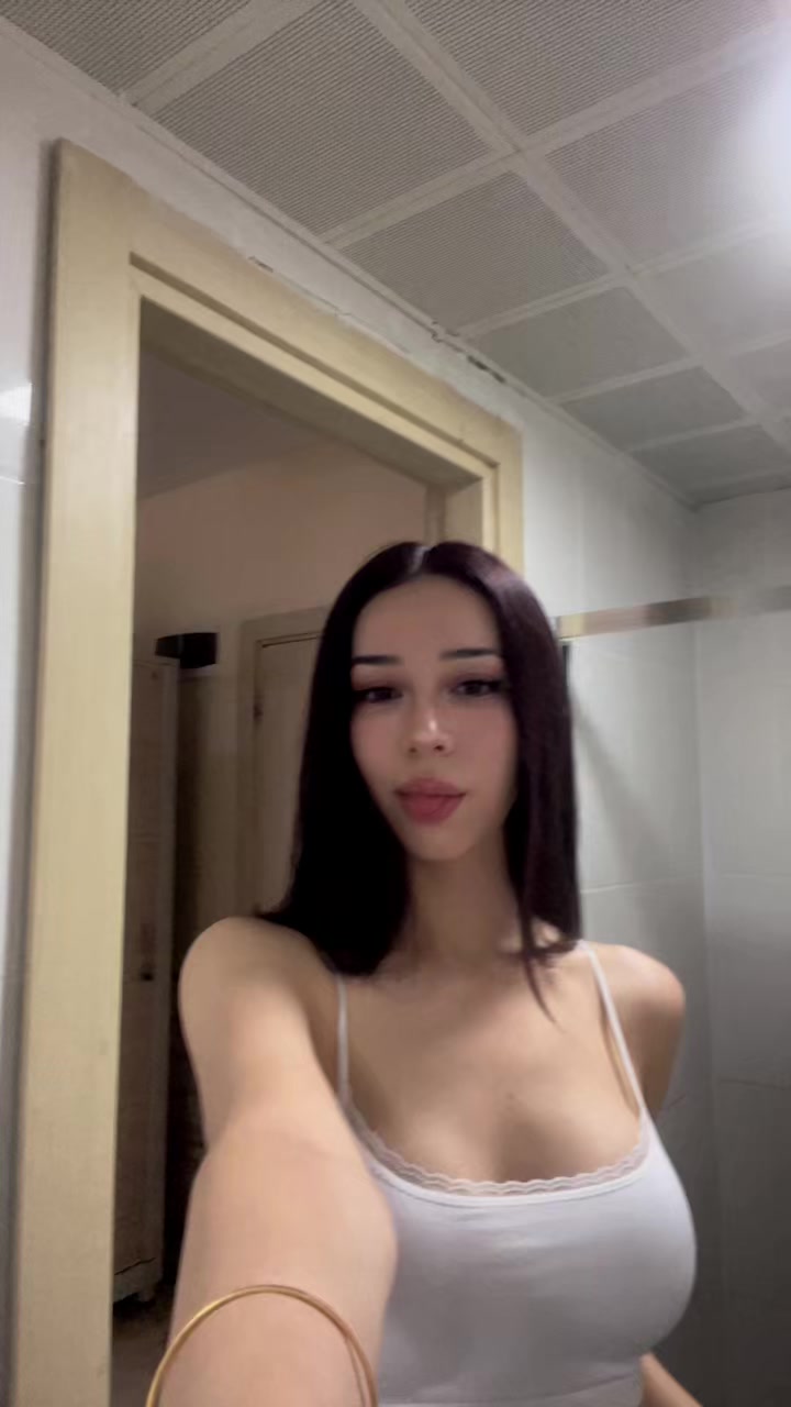 @Zeyzey