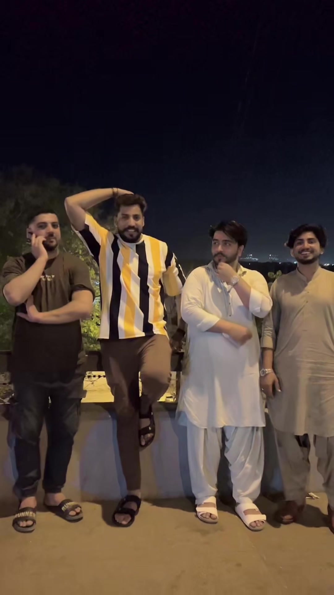 @Malik Dera Nawabi 😎
