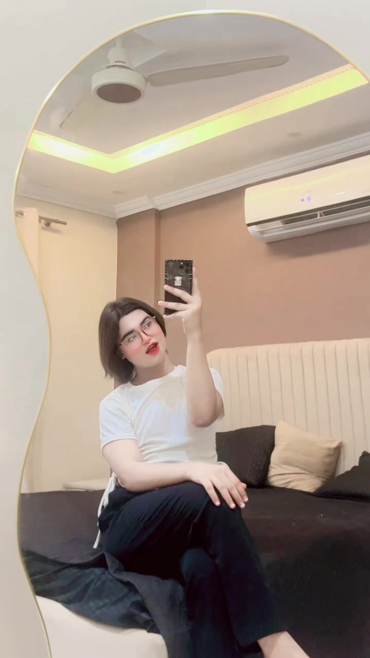 @Zarak Khan🥀🇦🇪🥵