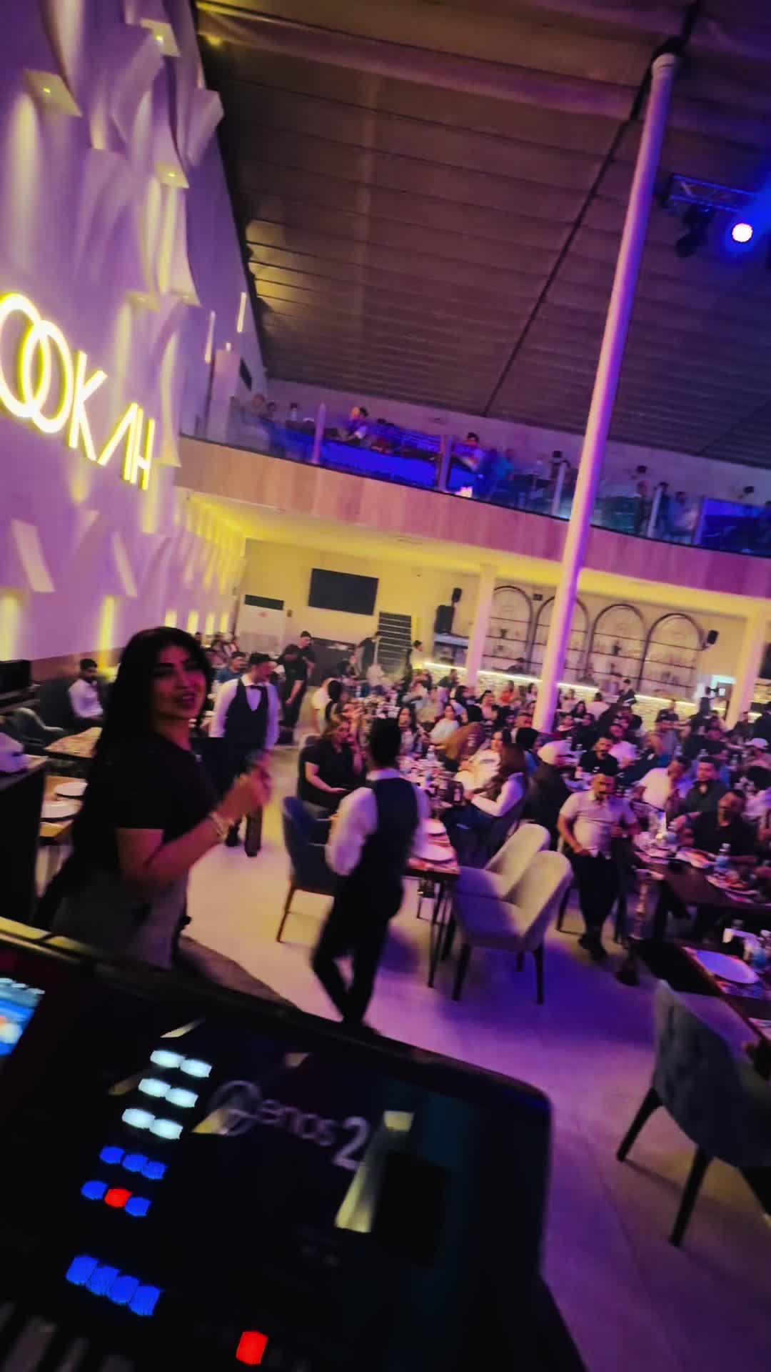 @الفنانه قمر الزمان