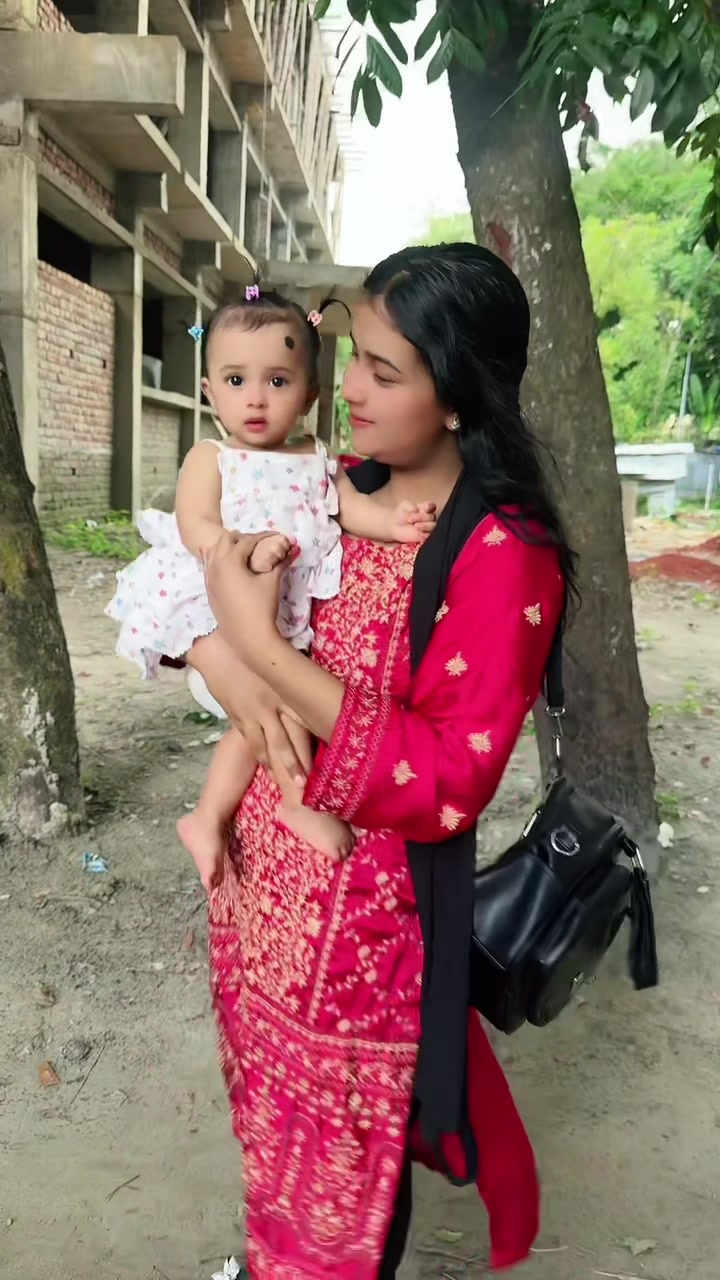 @Tasniya