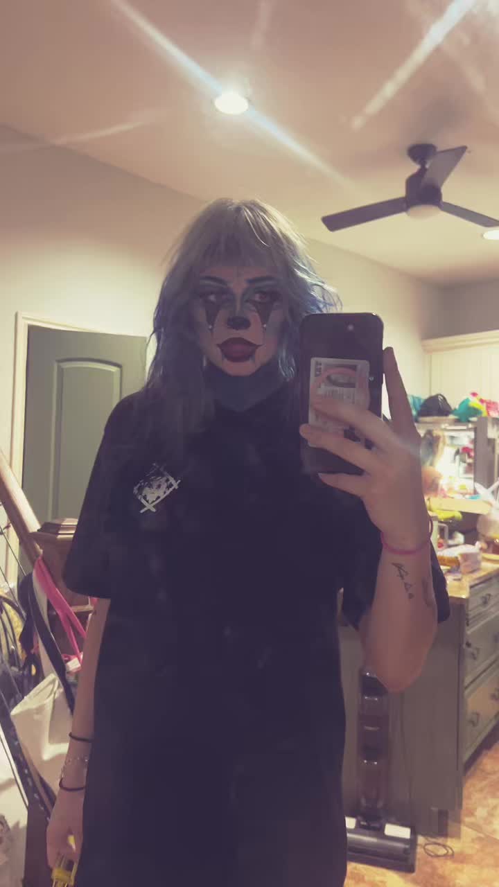 @damnandaclownin