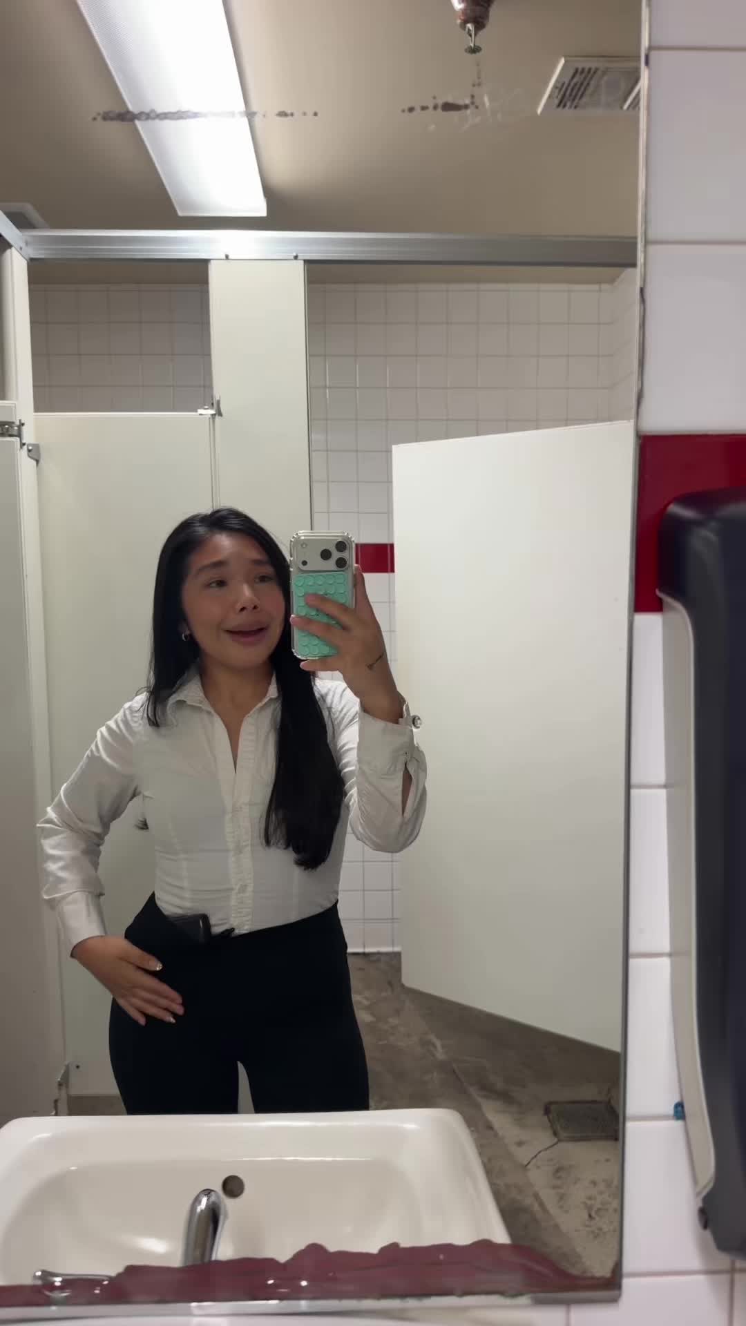 @__abyvillalobos_
