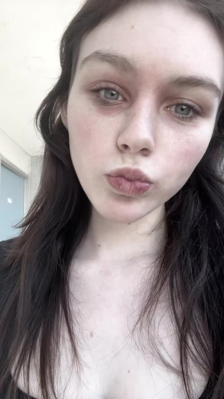 @️
