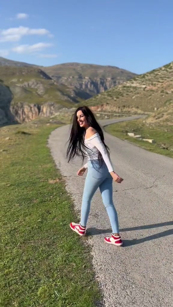 @Efsun_Alyeva