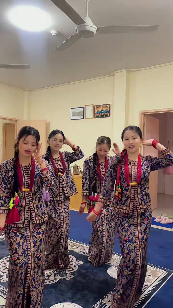 @Rojinachemjong_limbu❤️