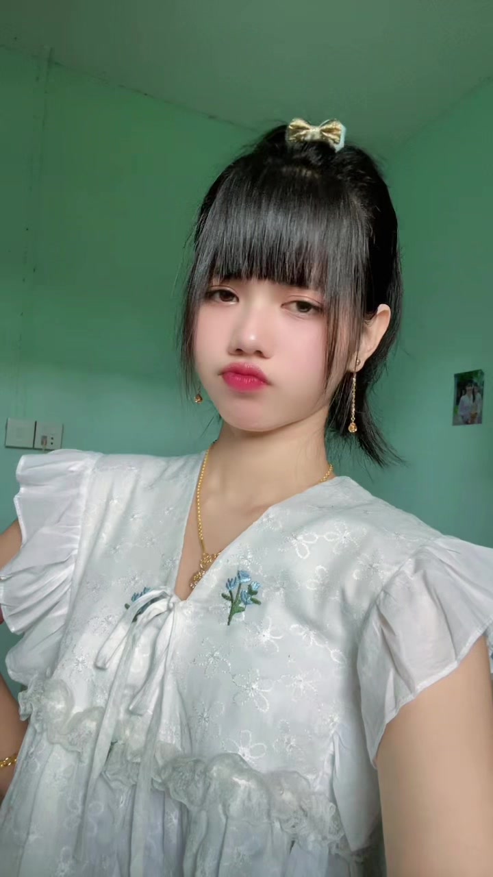@Mi Thazin🍒မော်လမြိုင်သူ