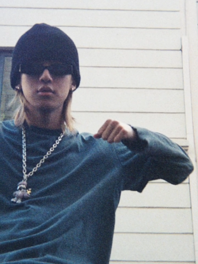 @versᯓ★.ᐟ