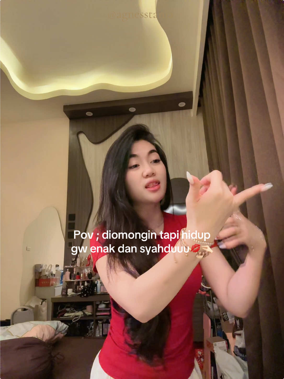 @AGNESSTANIA