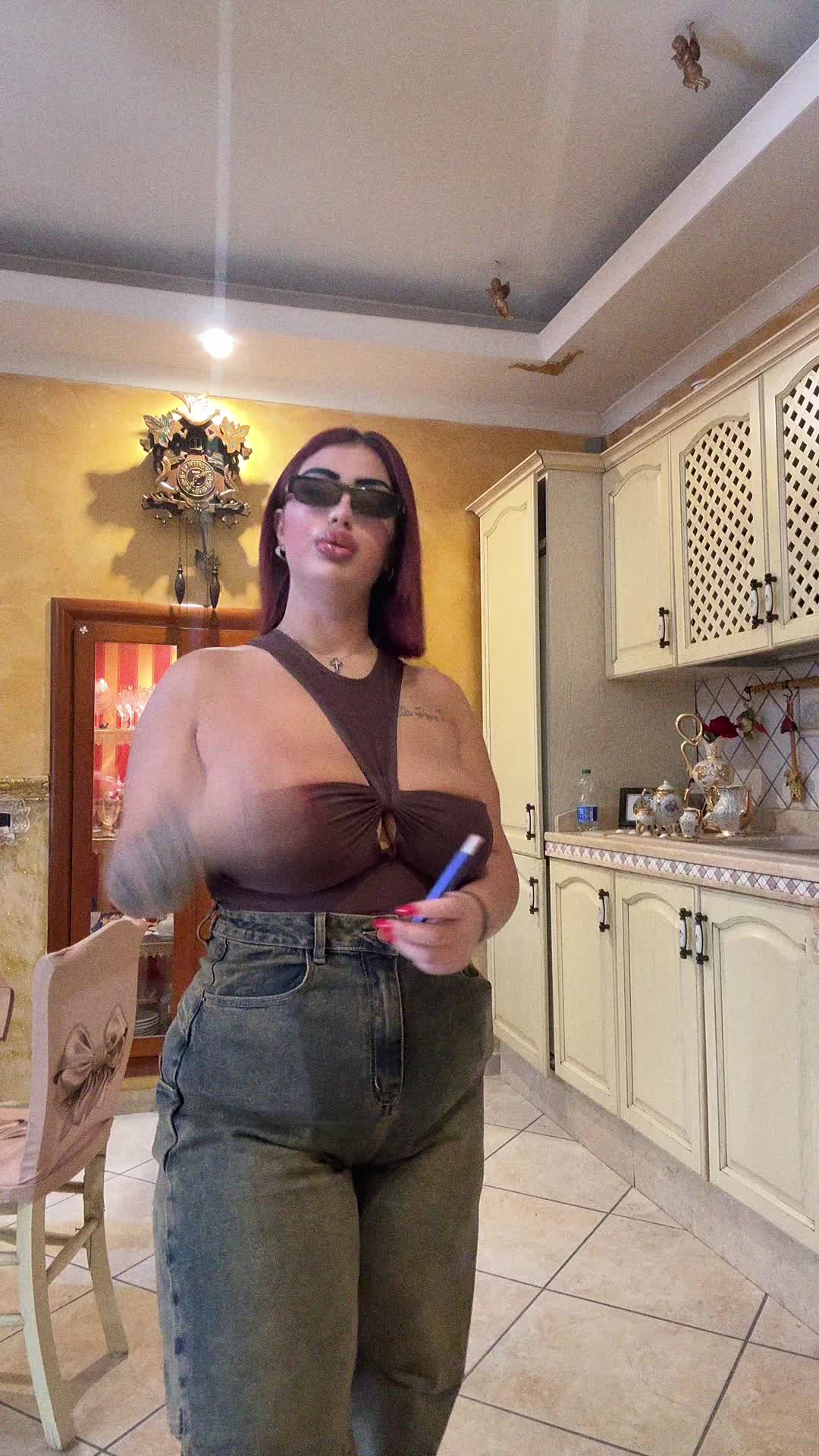 @_rosypetrone_