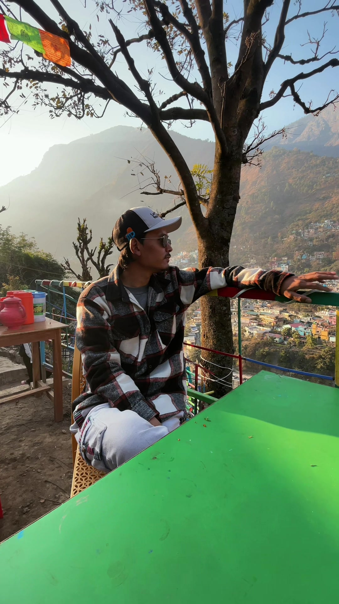 @थिँयाल 🌿