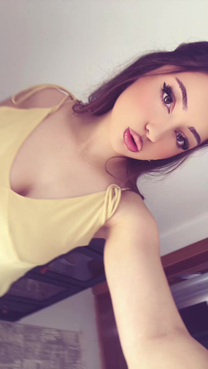 @Yllza