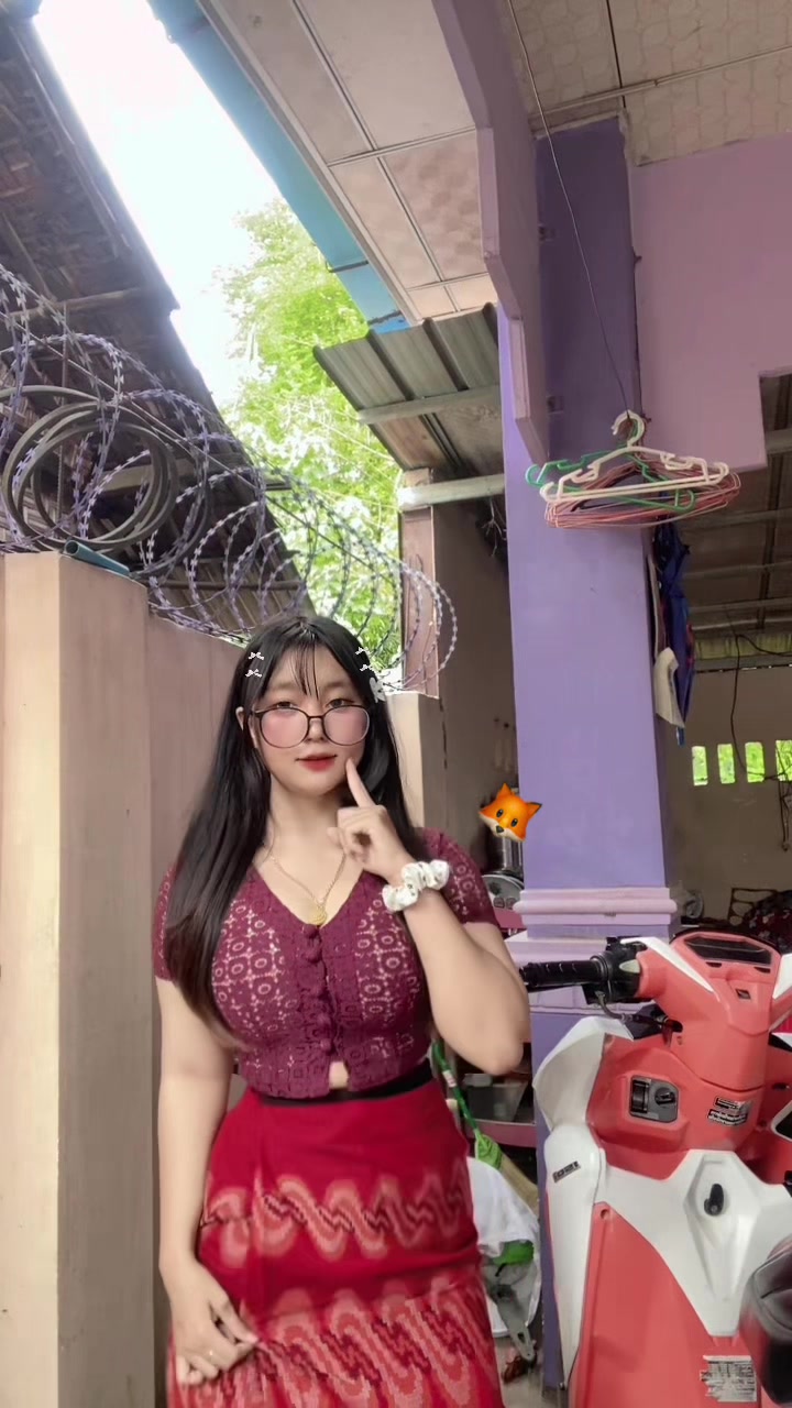@<3