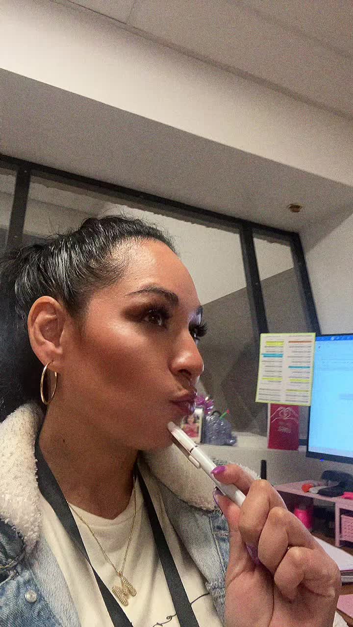 @Monalishes