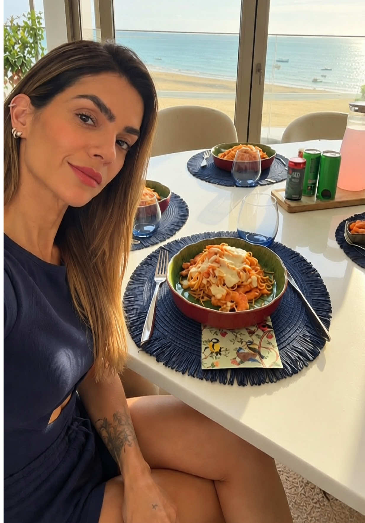 @oficialkellykey