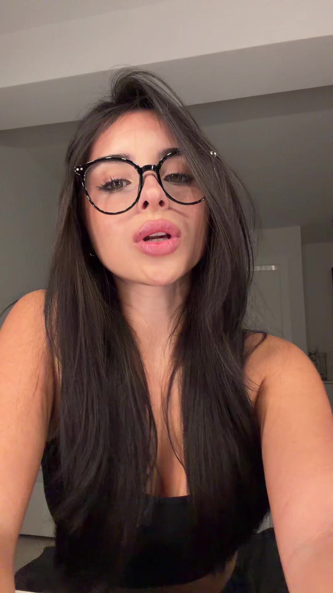 @vickyguez