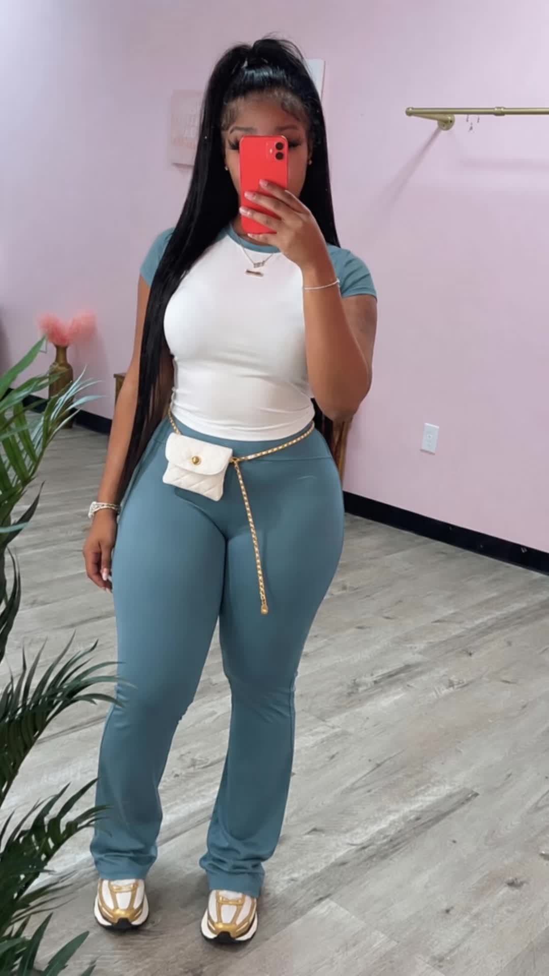 @TheeGiamonet