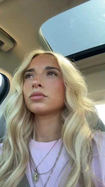 @bella