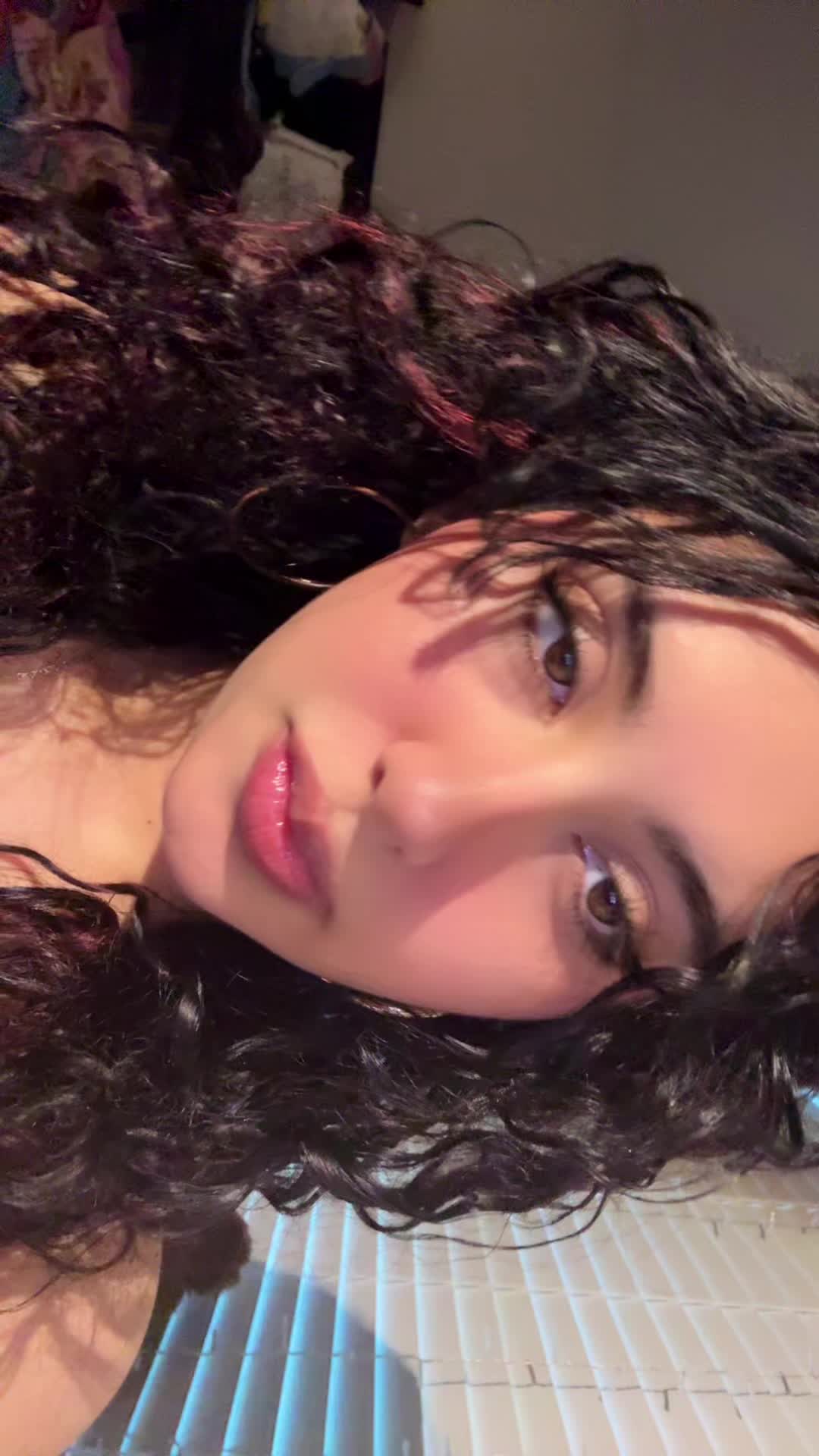 @𝐿𝑒𝓈𝓈🐷🍑