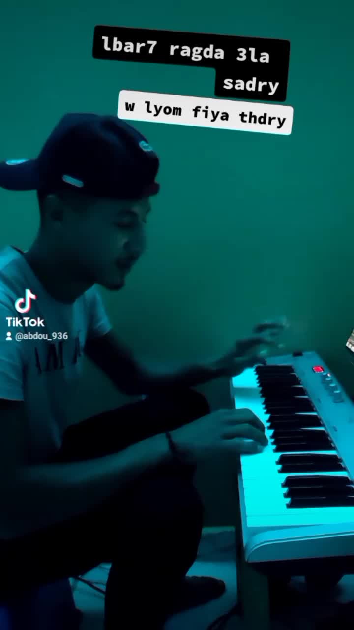 @L&auml; M&atilde;ŕt&iuml;&ntilde;&oslash; 🎹🏴&zwj;☠️