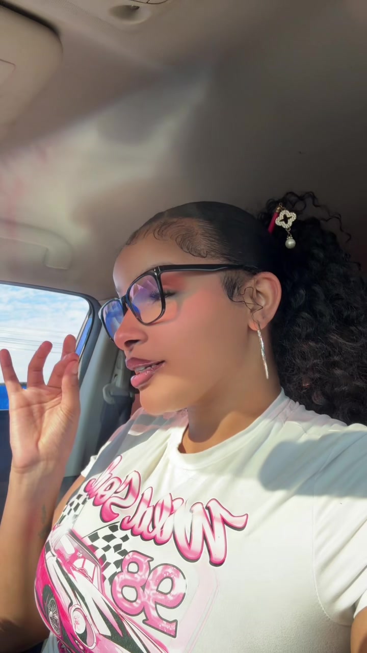 @ThaatGirlTy