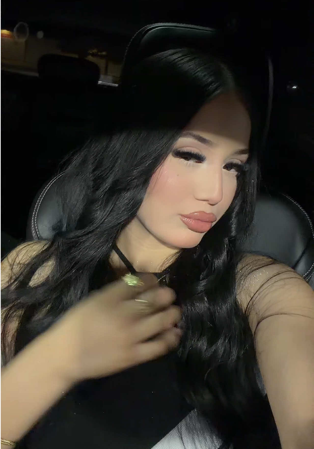 @𝑨𝒏𝒂𝒉𝒊🧁