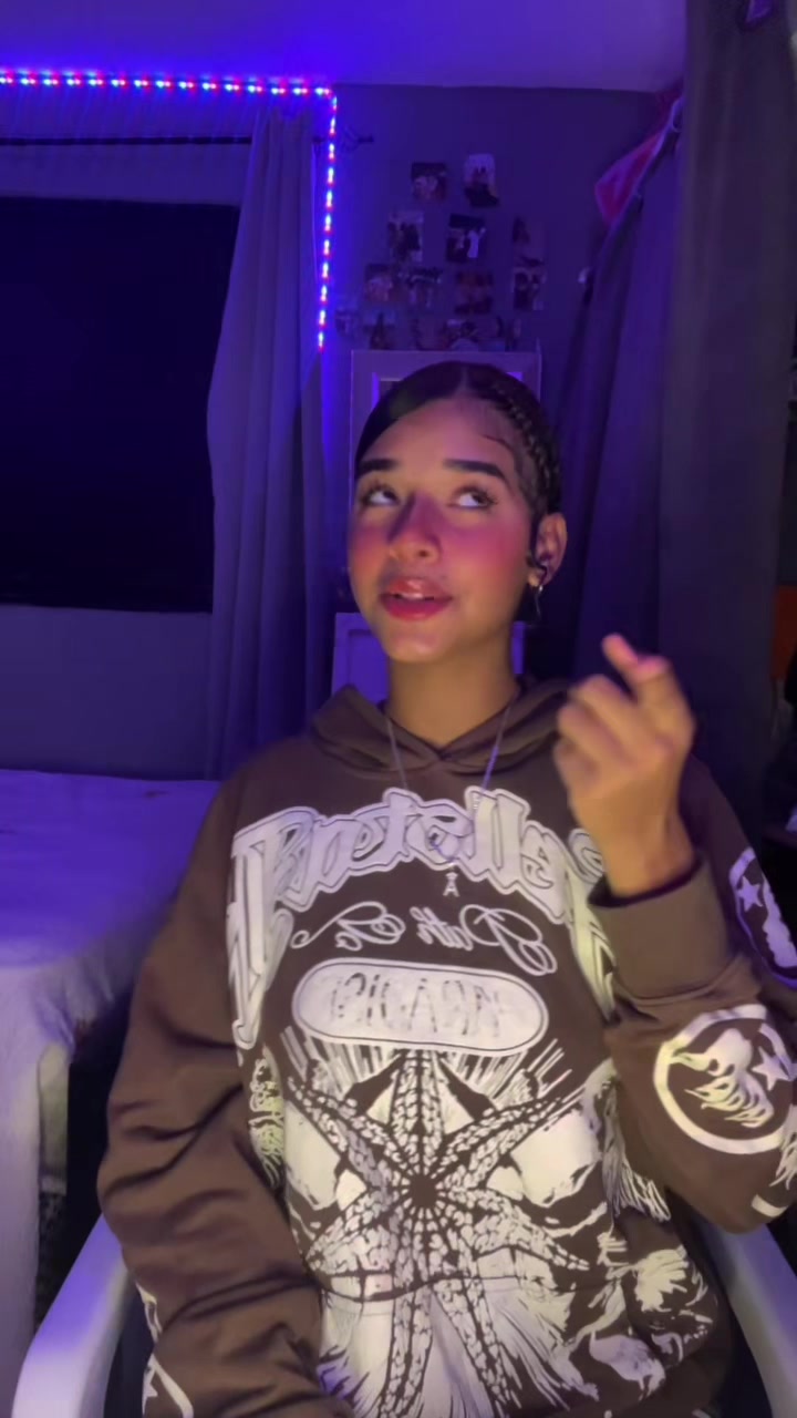 @🧚🏼&zwj;♀️