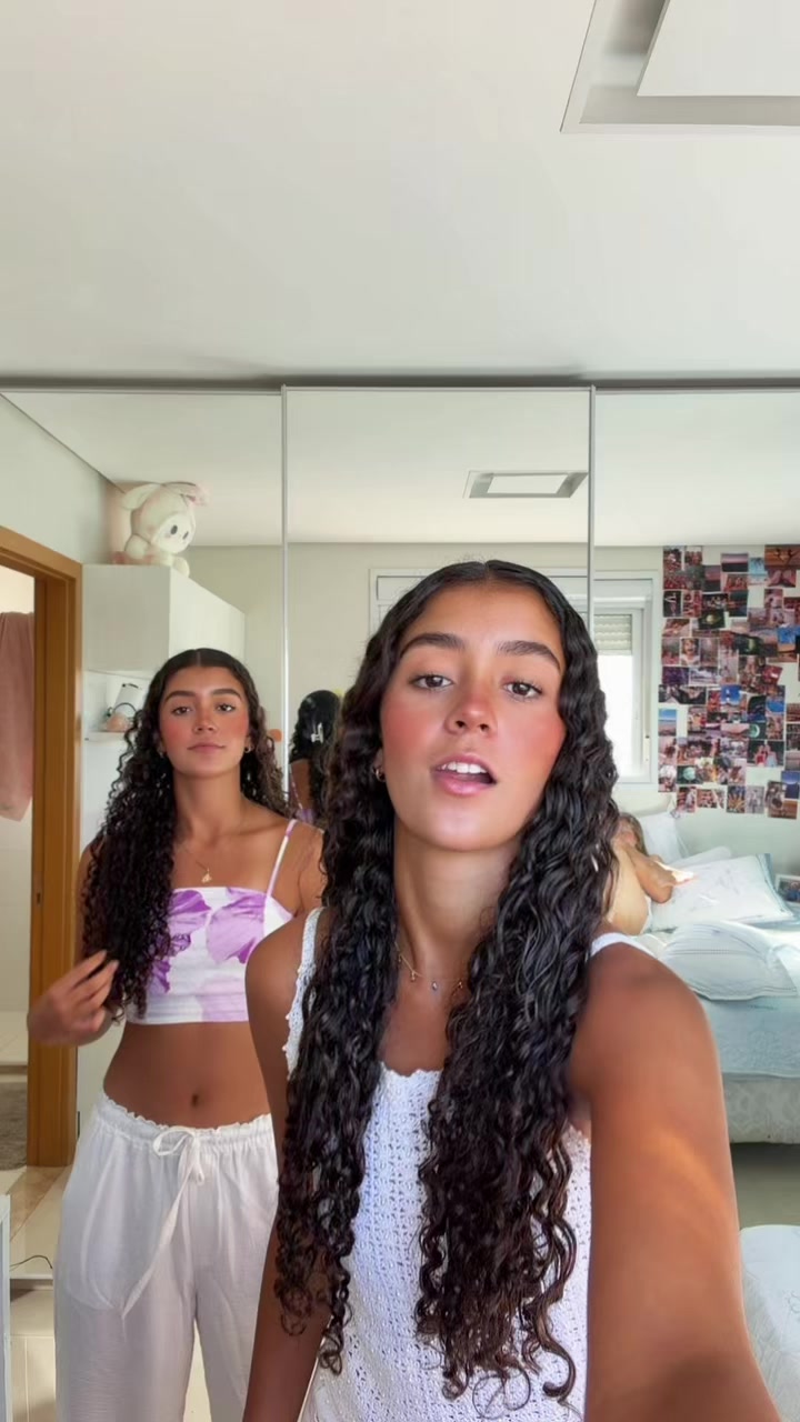 @lauraa