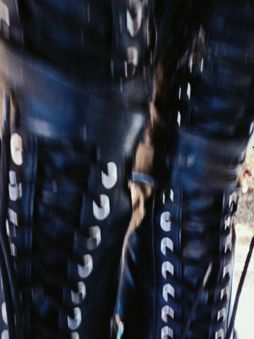 @🦇𝓥𝔂𝓷🦇 {Wesker's worms}