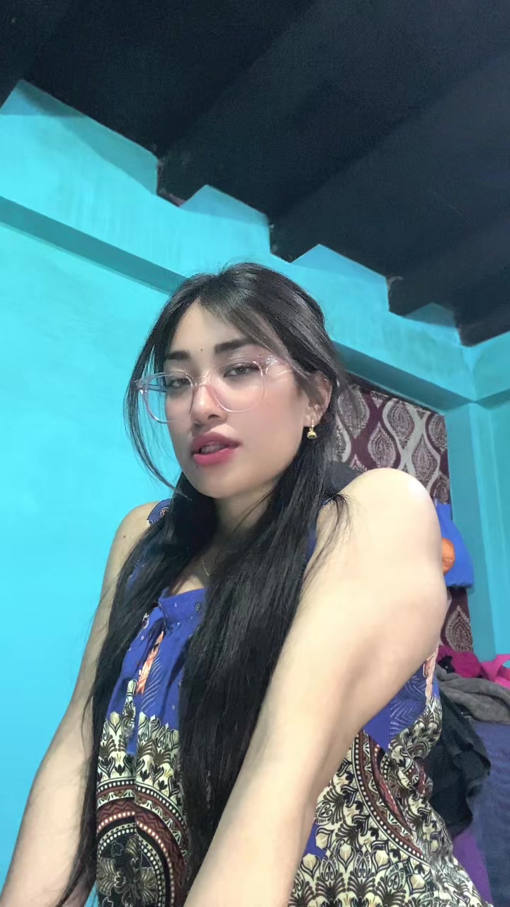 @ZAARA🍁👑