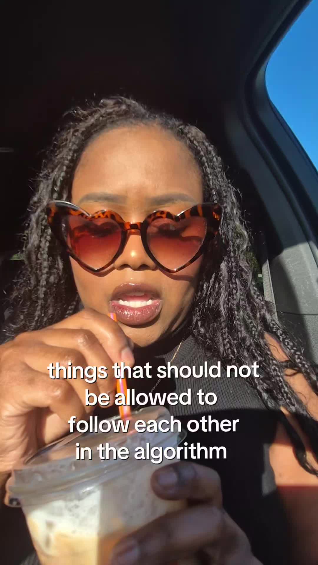 @✨ElleDotMo✨
