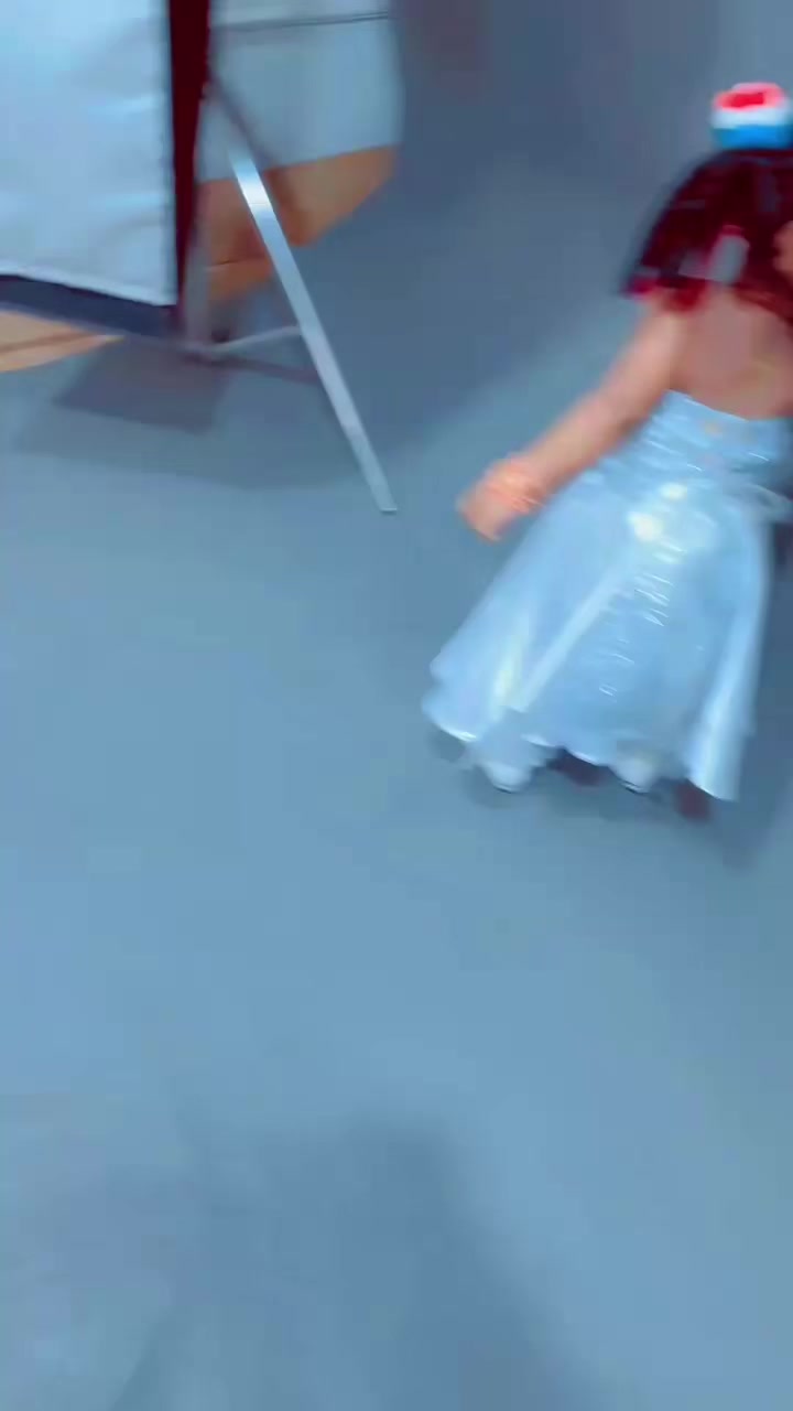 @tina