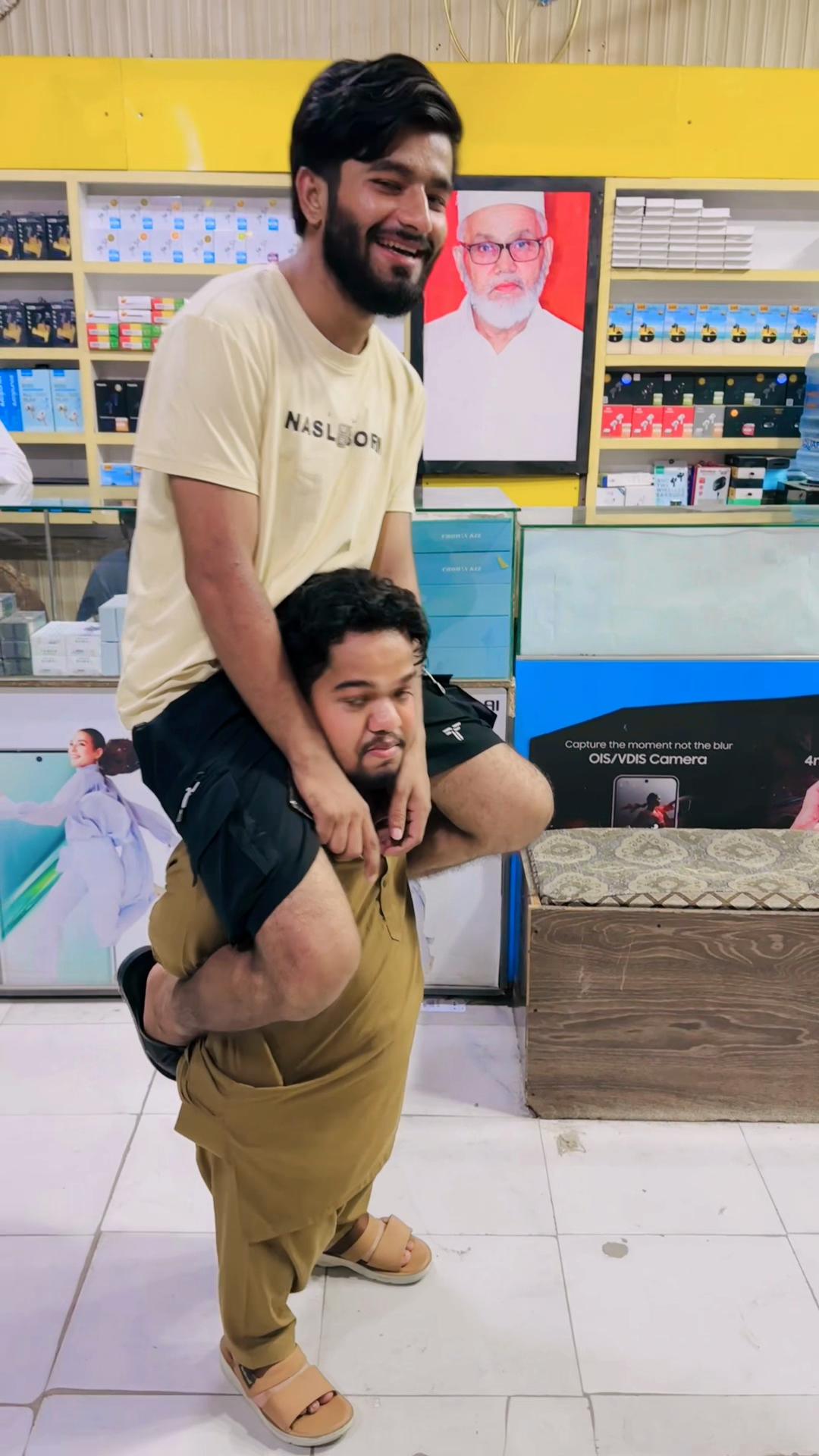@๐๐๐๐ฌ๐ก๐๐ง๐ต๐ฐ