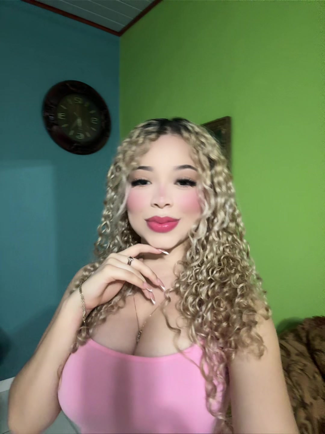 @Ana Munguia