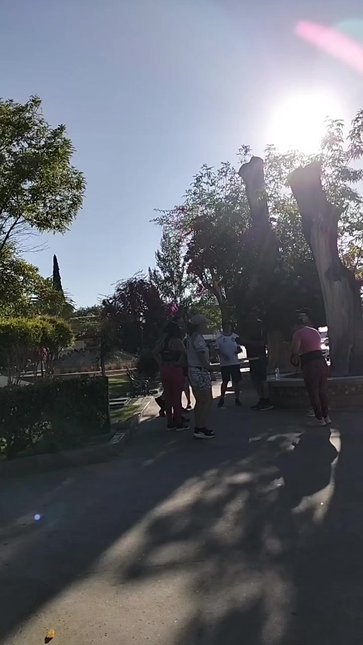 @Angel Carl&oacute;n